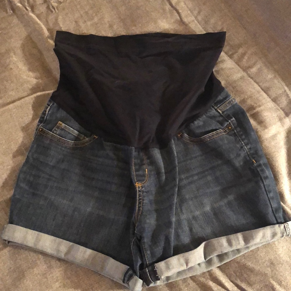 Liz Lange Maternity Jean Shorts
